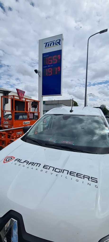 Alarm Engineers met camera installatie